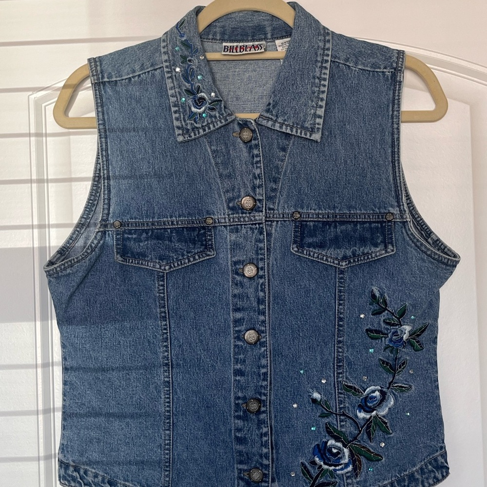 Bill Blass Y2K Blue Denim Vest with Blue Floral Embroidery Size Medium